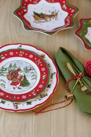 Набор столовой посуды на 2 персоны, 4 предмета, красный Happy Wintertime Hutschenreuther