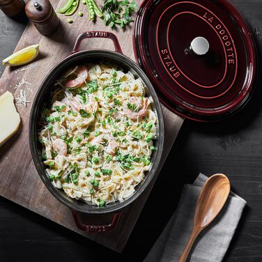 Чавунна жаровня/кокот STAUB, овал 6,7 л, (33 см, гренадин)