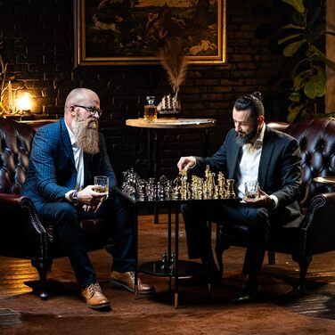 Подарочный набор для виски 700 мл, 2 бокала, 8 камней Whisiskey