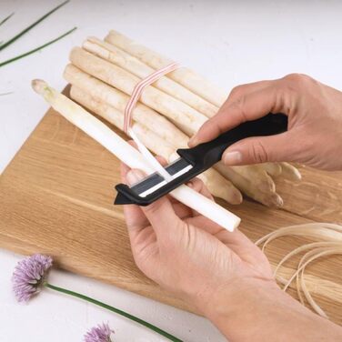 Овочечистка Fackelmann World Champion для спаржі, універсальна овочечистка з лезом з нержавіючої сталі, овочечистка для фруктів та овочів (колір чорний), кількість