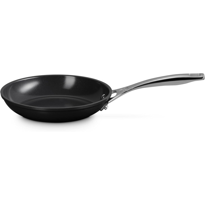 Керамічна сковорода з антипригарним покриттям 20 см LE CREUSET Essential