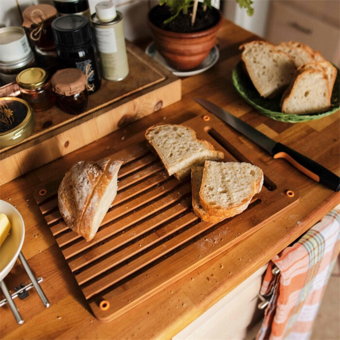 Нож для хлеба Fiskars Functional Form (1057538)