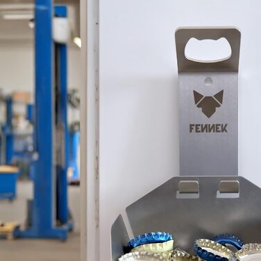 Магнітний відкривач для пляшок з кошиком для кришечок FENNEK