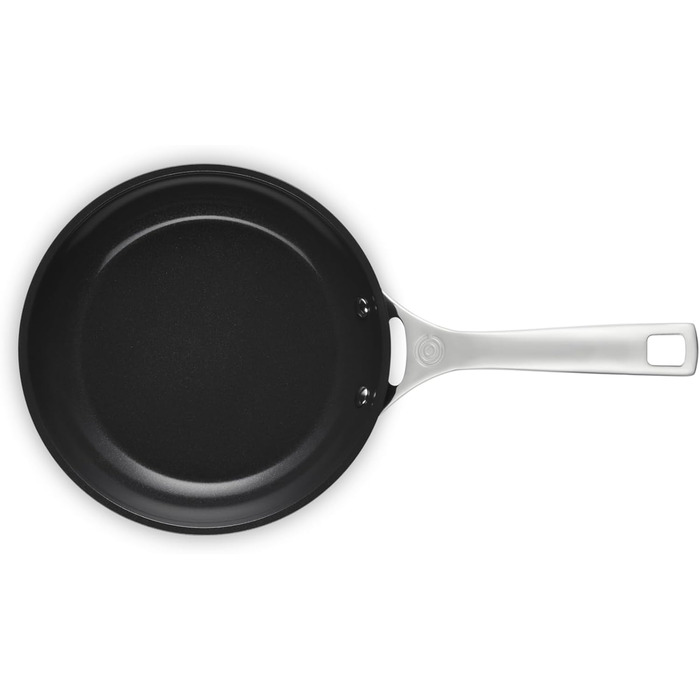 Керамічна сковорода з антипригарним покриттям 20 см LE CREUSET Essential