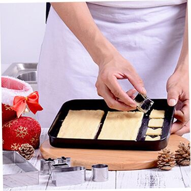 Набір з 10 форм для печива Пряниковий будиночок, нержавіюча сталь Baobiutin