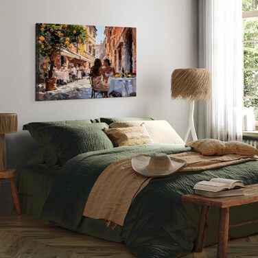 Картина на полотні STYLER 60 x 80 см I Жінка в літньому капелюсі Середземноморський прибережний пейзаж I Вітальня, спальня, офіс I Настінна прикраса з морським колоритом на тему відпочинку I Зроблено в Європі (70Д x 100Ш см, Зустріч)