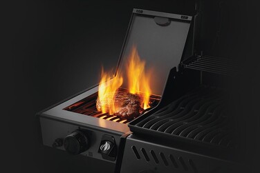 Газовый гриль Napoleon Freestyle 425 с боковой конфоркой Sizzle Zone, графитовый F425SIBPGT-RU Код: 010092