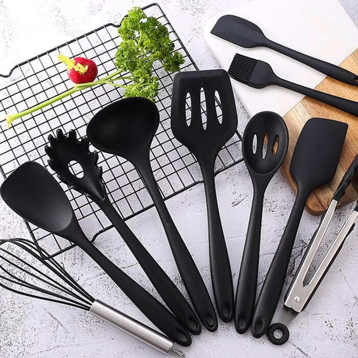 Набір кухонного приладдя, 49 предметів, чорний TAVADA