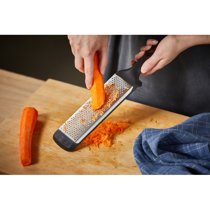 Терка Fiskars Functional Form мелкая для цедры лимона, имбиря, шоколада (1014412)