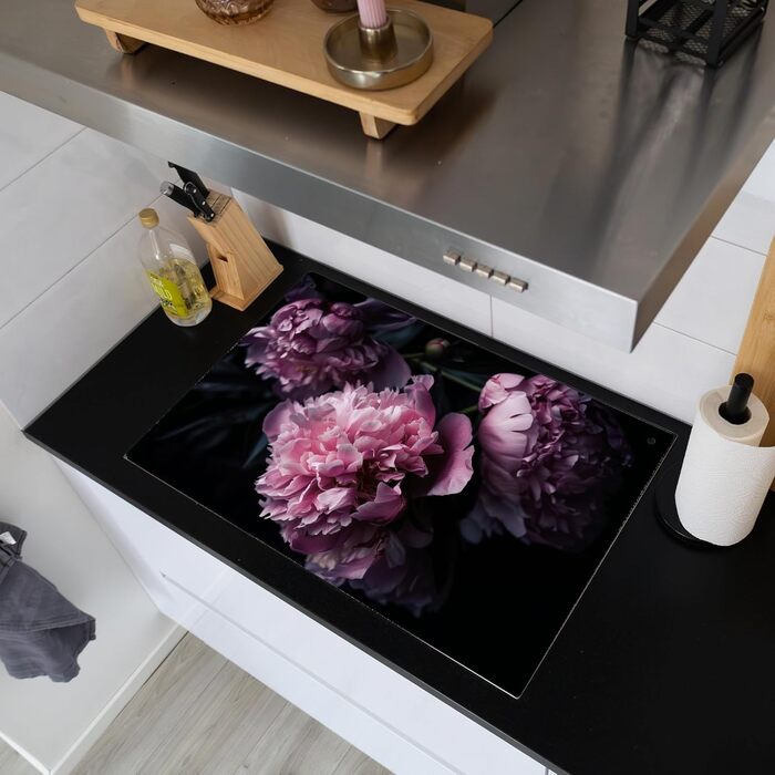 Фартух для плити, кухонний фартух, вініл, 78x52 см, декор для кухні, облицювання стіни, кришка для плити - сіро-чорна (квіти - рожеві, 51Д x 77Ш см)