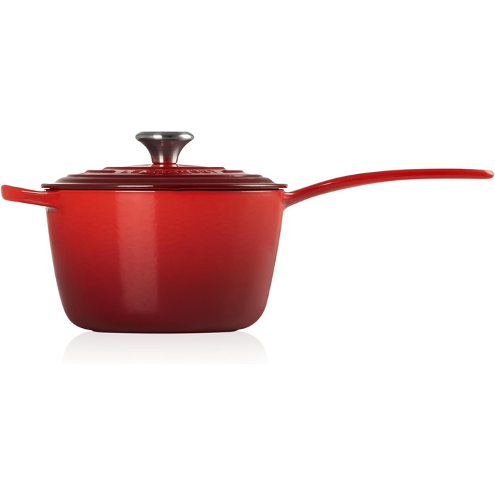 Чугунный сотейник Ø 18 см, 1,8 л с крышкой, вишнево-красный Signature Le Creuset