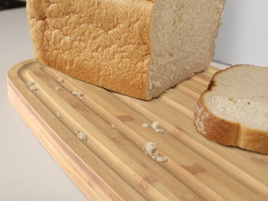 Хлібниця пластикова з обробною дошкою з бамбука біла Bread Bin Joseph Joseph
