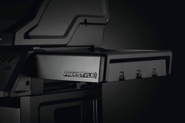 Газовий гриль Freestyle 365 з бічним пальником Sizzle Zone та дверкою, графітовий F365DSIBPGT-RU Код: 010720