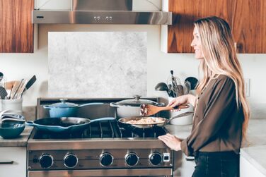 Панель для кухонного фартуха, бризкозахисна панель, декор для кухні, алюмінієва панель, бризкозахисна панель для плити, альтернатива скляній панелі, чорна - з малюнком - суцільна - чорна - темна - (мармурово-сіра, 60x40 см)