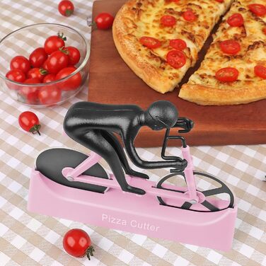Резак для пиццы в виде велосипедиста с подставкой, розовый KUONIIY