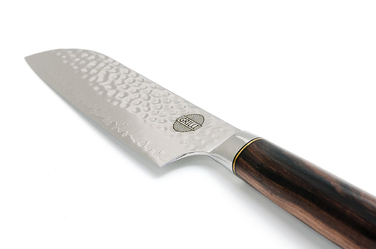 Профессиональный нож из дамасской стали Santoku GRILLI 88871 Профессиональный нож из дамасской стали Santoku GRILLI 88871 Код: 012180