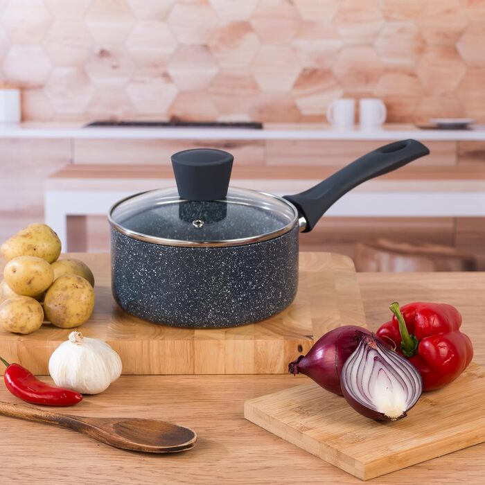 Каструля Russell Hobbs RH00845EU з антипригарним покриттям - 18 см/2 л з кришкою із загартованого скла, індукційна каструля, каструля для овочів/бульйону з бакелітовою ручкою та термостійким зовнішнім покриттям, камінь Nightfall (набір каструль)